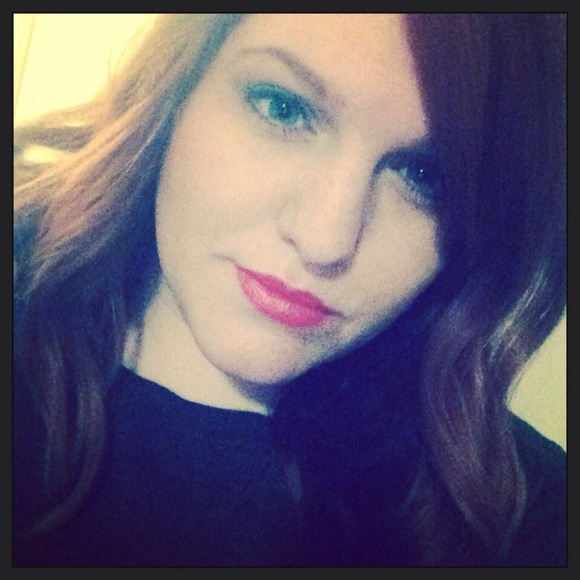 Meet your Posher, Brooke - Picture 1 of 1